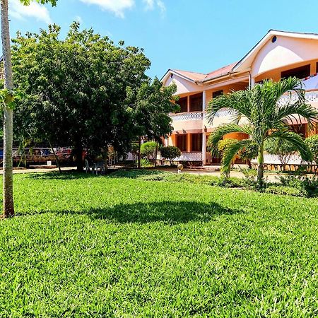 Diani Beach Gold Apartments Dış mekan fotoğraf